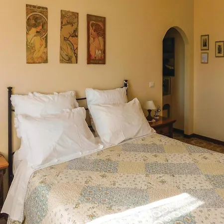 Сasa de vacaciones Four-bedroom Holiday In Cannara Collemancio