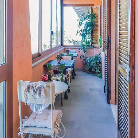Сasa de vacaciones Four-bedroom Holiday In Cannara *