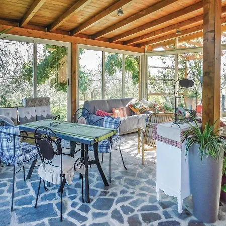 Four-bedroom Holiday In Cannara